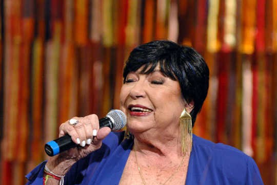 Cantora e apresentadora Inezita Barroso está internada