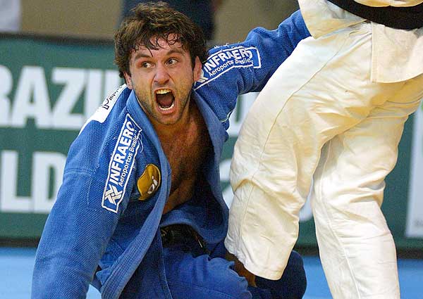 strong>João Derly</strong>: em 2002, o bicampeão mundial foi flagrado após usar um diurético para acelerar a perda de peso. Como punição, o judoca recebeu seis meses de suspensão.