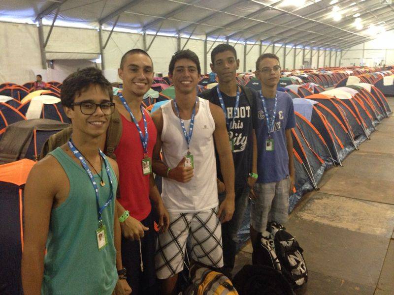 Os estudantes de computa&ccedil;&atilde;o Marcos Faria, Alan Spagol, Guilherme Azevedo, Jo&atilde;o Lucas e Delmo Guilherme vieram de Porto Seguro para a Campus Party