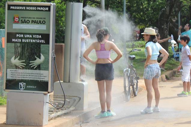 	Caminhadas neste domingo (18) só com parada estratégica nos jatos refrescantes do Parque Ibirapuera.