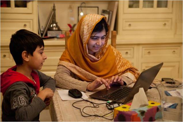Malala: jovem paquistanesa atacada pelo Talibã por falar sobre a educação das mulheres Malala: jovem paquistanesa atacada pelo Talibã por falar sobre a educação das mulheres