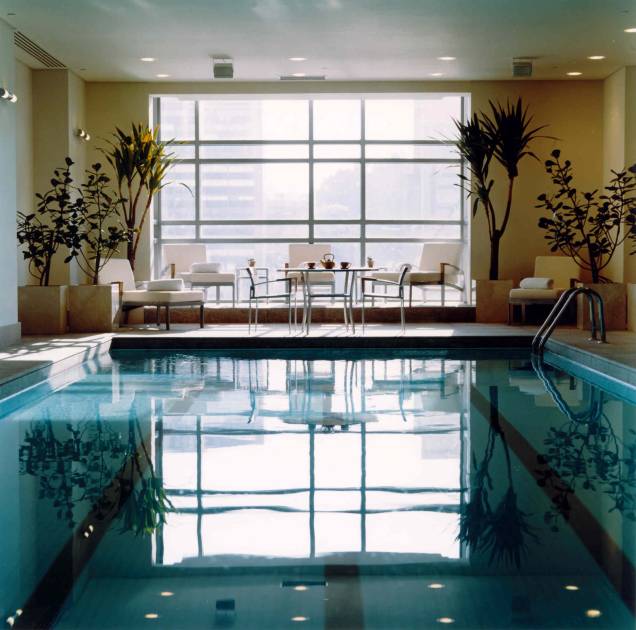 Grand Hyatt: piscina coberta disponível para day use