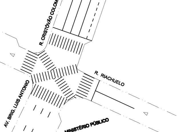 Faixa em “X” é aprovada, mas confunde pedestres