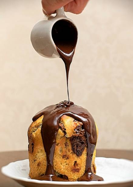 	Made by Nina: panetone é servido com chocolate quente e sai por 20 reais