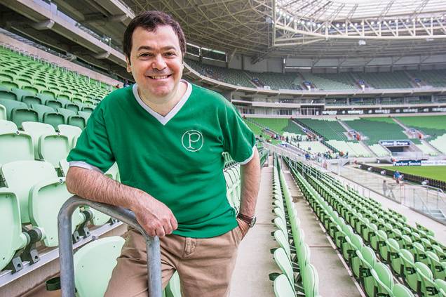 O diretor de negócios, Rogério Dezembro: “O estádio ficou mais parecido com um shopping ou um hotel”