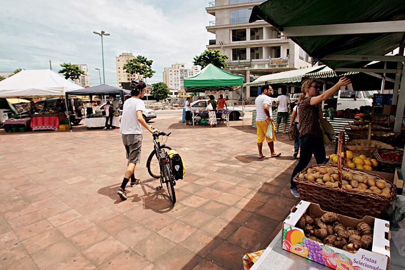 feira de orgânicos no largo da batata