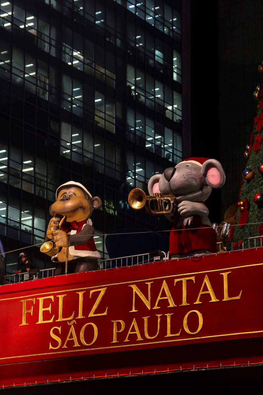 	At&eacute; o dia 25 dezembro, os espet&aacute;culos ocorrem a partir das 20h e ter&atilde;o intervalos de quinze minutos.