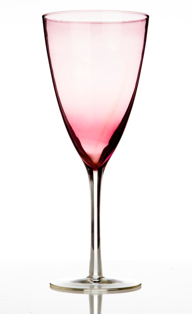 Camicado: taça de vinho roxa (R$ 9,90)