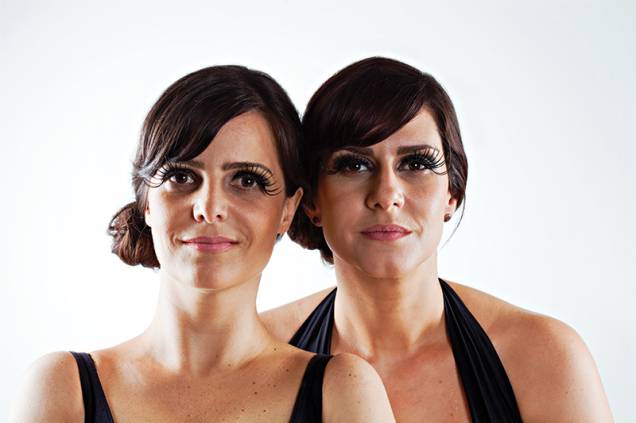 Juliana Araripe e Camila Raffanti na comédia Afrodite Já Tinha Celulite Juliana Araripe e Camila Raffanti na comédia Afrodite Já Tinha Celulite