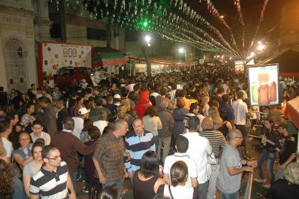 Festa na rua: estimativa é de um público rotativo de 250.000 pessoas