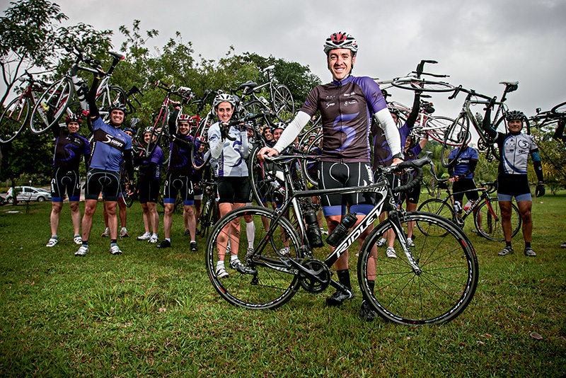 Professores de várias modalidades dão aulas em parques