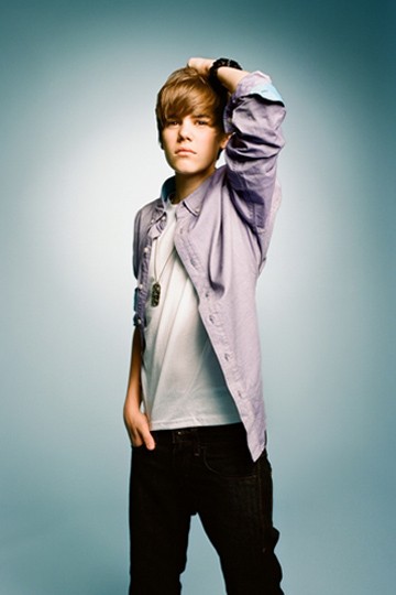Topo da Billboard: em 2010 Bieber se tornou o cantor solo mais jovem a chegar a esta posição desde Stevie Wonder, em 1963