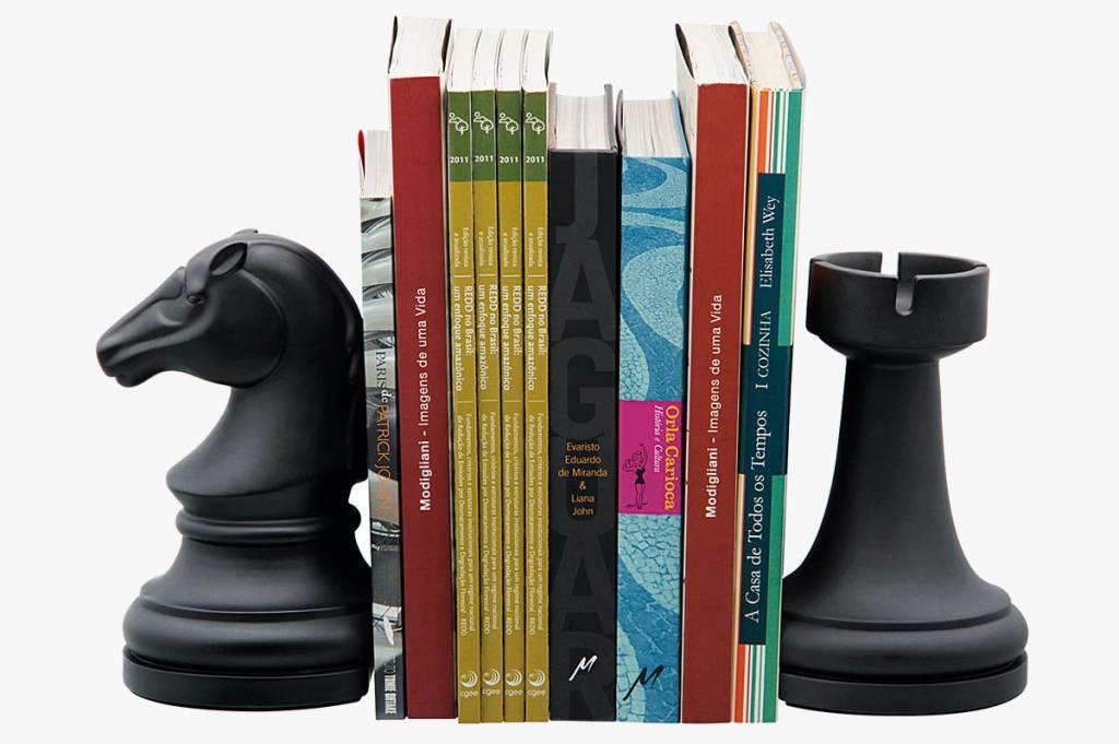 As Boas Compras - Literatura - Aparador de livros peças de xadrez, Tok&Stok