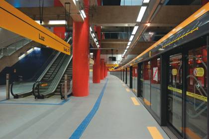 luz012.jpeg Metrô 2230 - Estação Luz