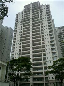 Com apartamentos avaliados em R$ 1 milhão, os condomínio Mansão Imperial e Nova Petrópolis Prime Life, em São Bernardo, foram notificados pela Cetesb em 2012. Mesmo sem risco de explosão, a água do lençol freático é imprópria para uso. No passado, a área pertencia a uma fábrica de plásticos. Com apartamentos avaliados em R$ 1 milhão, os condomínio Mansão Imperial e Nova Petrópolis Prime Life, em São Bernardo, foram notificados pela Cetesb em 2012. Mesmo sem risco de explosão, a água do lençol freático é imprópria para uso. No passado, a área pertencia a uma fábrica de plásticos.