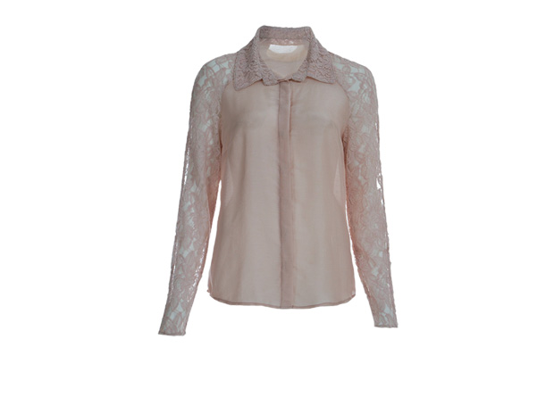 Camisa de seda. Transparente só nas mangas, pode ser usada para trabalhar. R$ 660,00. Emannuelle Junqueira, Rua Peixoto Gomide, 1805, ☎ 3062-4112, www.emannuellejunqueira.com.br. Camisa de seda. Transparente só nas mangas, pode ser usada para trabalhar. R$ 660,00. Emannuelle Junqueira, Rua Peixoto Gomide, 1805, ☎ 3062-4112, www.emannuellejunqueira.com.br.