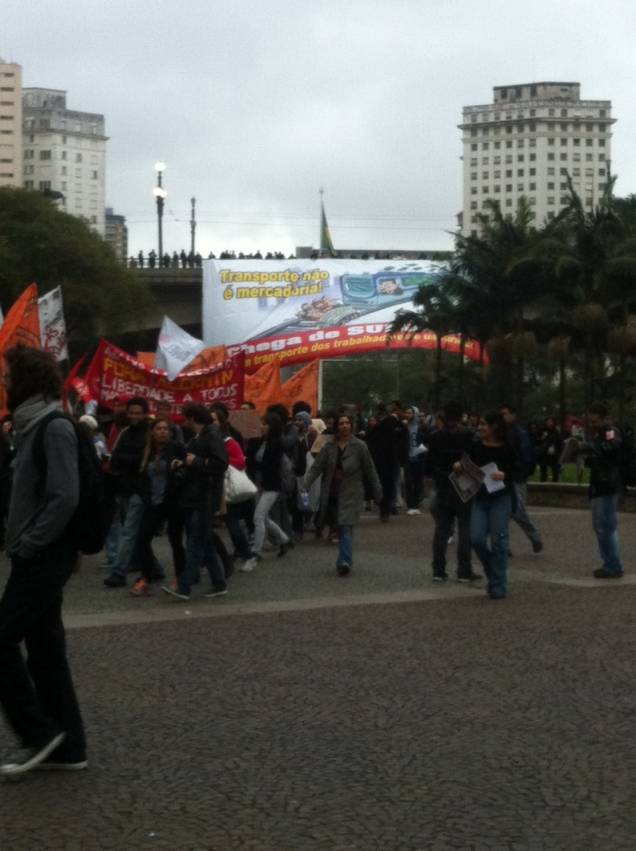 	Grupo segue para a Secretaria dos Transportes