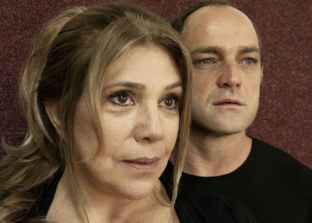 e em 2011, dirigiu uma versão enxuta da tragédia, com Tania Bondezan como Jocasta e Eucir de Souza no papel-título. e em 2011, dirigiu uma versão enxuta da tragédia, com Tania Bondezan como Jocasta e Eucir de Souza no papel-título.