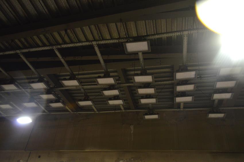 Luzes apagadas depois de festa privada em túnel da Roosevelt