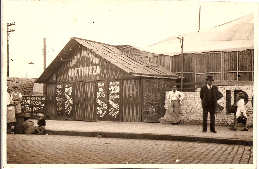 Fachada do circo-teatro Arethuzza instalado na Mooca na d&eacute;cada de 1930: entretenimento popular