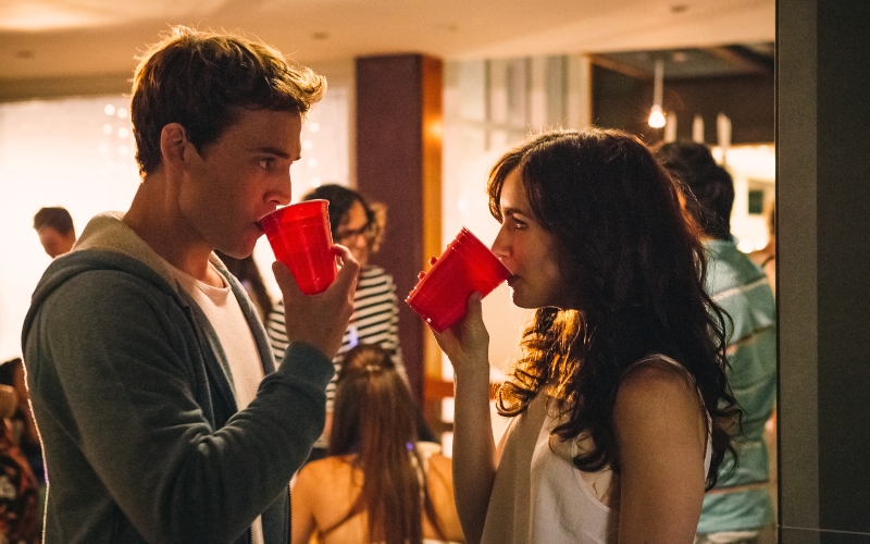 Simplesmente Acontece: os jovens Rosie (Lily Collins) e Alex (Sam Claflin)