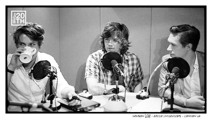 Em 2011, durante uma entrevista para uma rádio em Londres