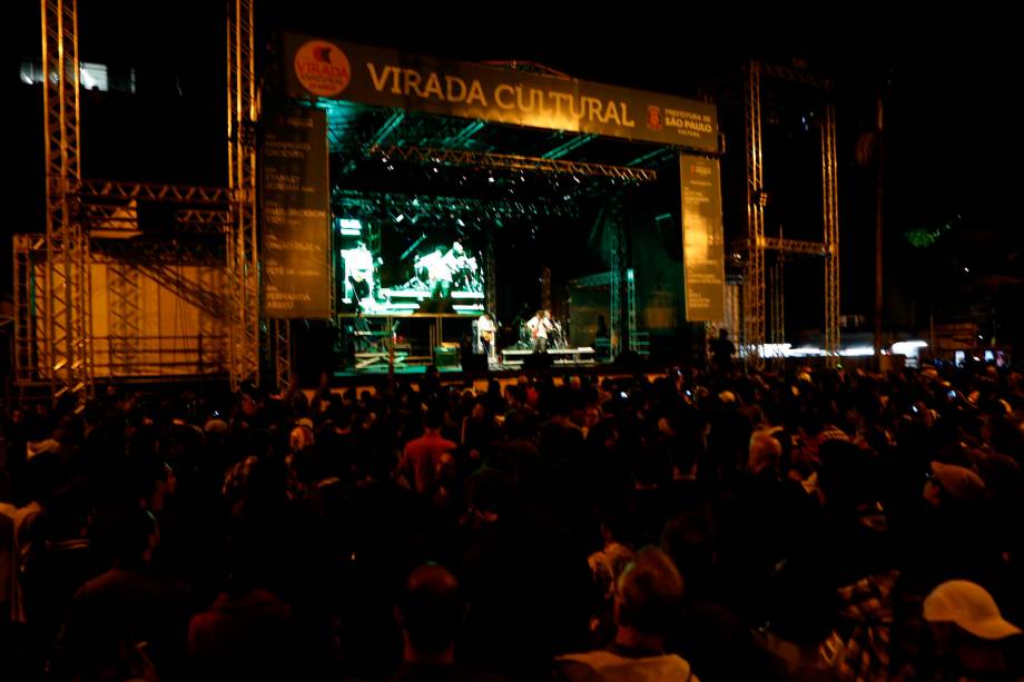 Chuva com granizo encerra a Virada Cultural mais cedo