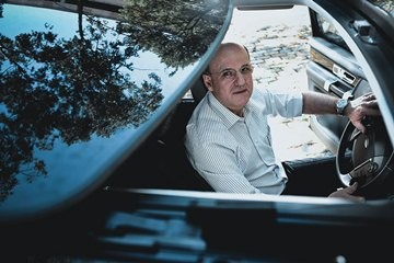 O empresário Manolo Fuertes: viagens a bordo do Land Rover Discovery