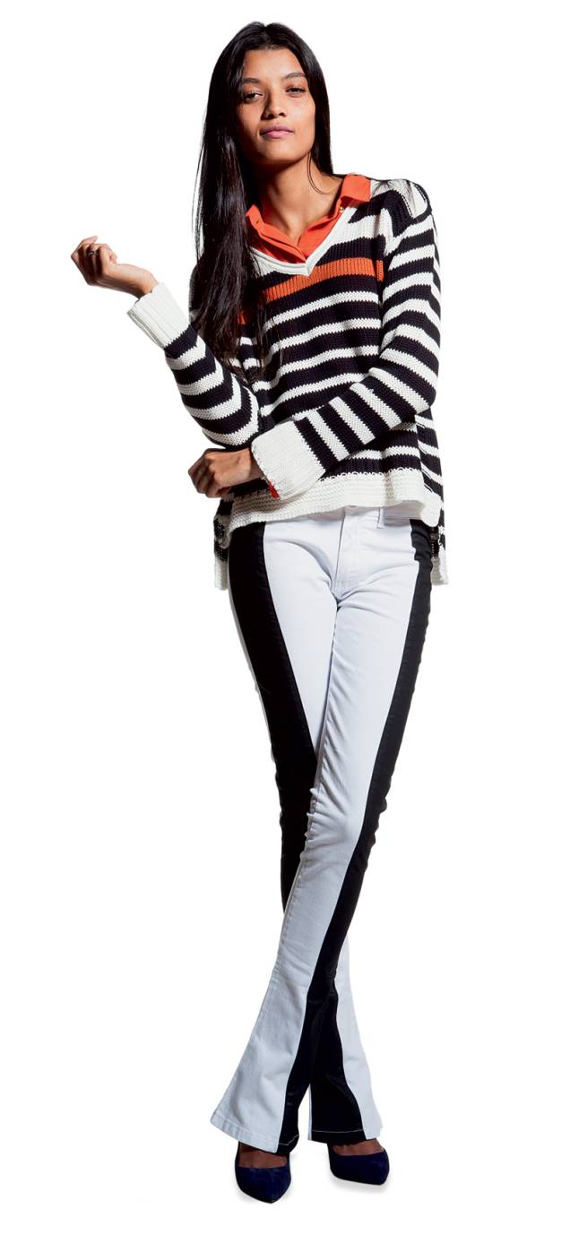 Camisa de chiffon, R$ 329,00. MOB. Blusa de tricô, R$ 299,00. MOB. Calça, R$ 429,00. MOB. Escarpim de camurça, R$ 300,00 o par. Schutz Camisa de chiffon, R$ 329,00. MOB. Blusa de tricô, R$ 299,00. MOB. Calça, R$ 429,00. MOB. Escarpim de camurça, R$ 300,00 o par. Schutz