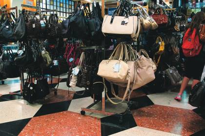 img-1527.jpeg Compras em Nova York 2245b - Century 21 bolsas