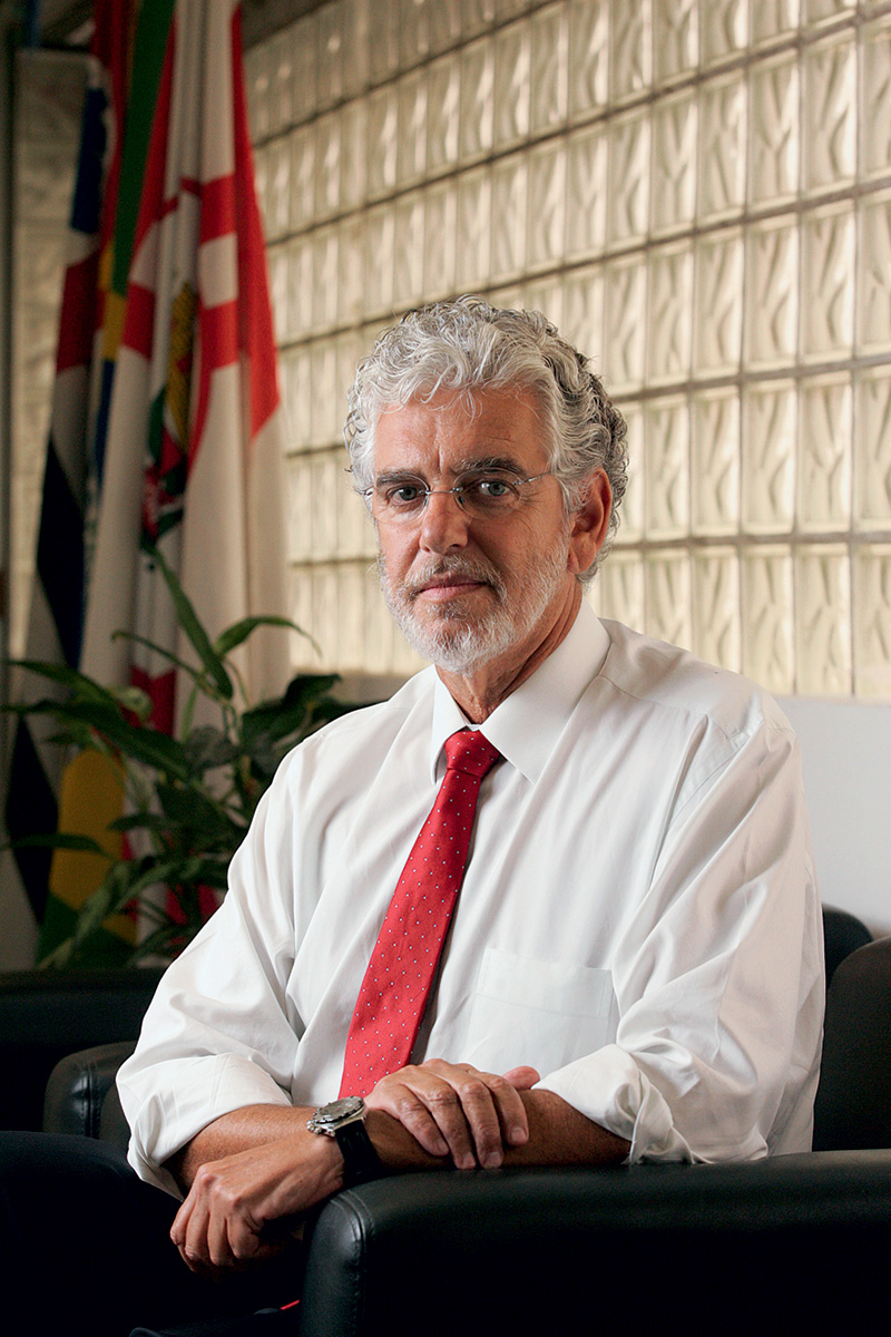 Secretário de Educação Cesar Callegari