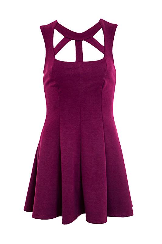 Superdecotado. Vazado, o vestido deixa o colo e as costas &agrave; mostra. R$ 179,90. FiveBlu, tel.: 3053-7519, www.ﬁveblu.com.br.