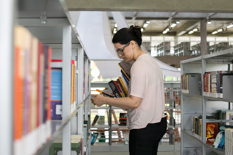 Quem gosta de jogar xadrez conta com atividade online na Biblioteca de São  Paulo e Biblioteca Parque Villa-Lobos - SP Leituras