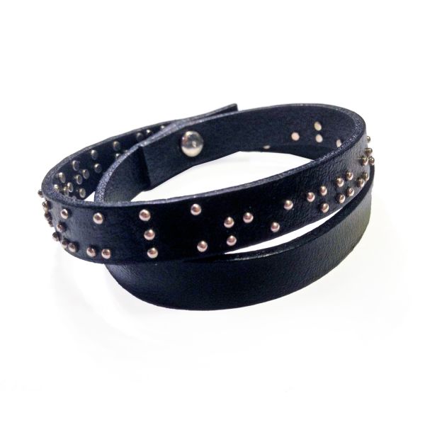 Bracelete em couro com as letras em braile em ouro amarelo Bracelete em couro com as letras em braile em ouro amarelo