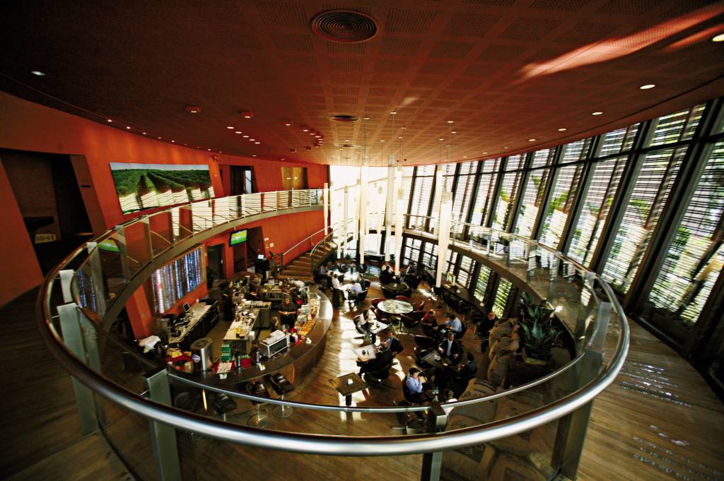 Octavio Café deixa de funcionar aos fins de semana