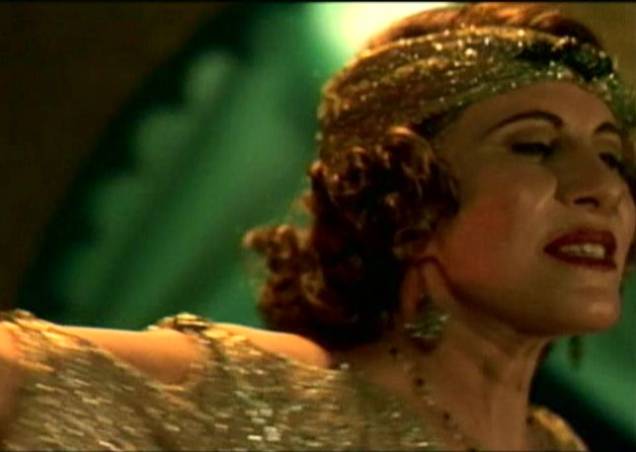 Em cena de "Madame Satã" (2002): elogiada atuação