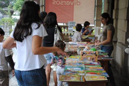 feira-do-livro-casa-das-rosas2.jpeg feira do livro - casa das rosas2