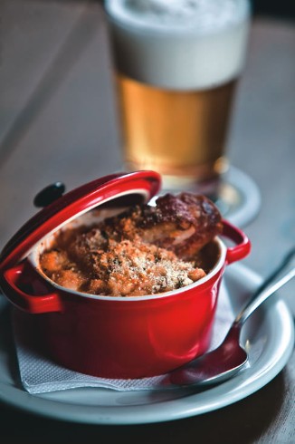 Cassoulet na panelinha, do bar Sabiá 2221