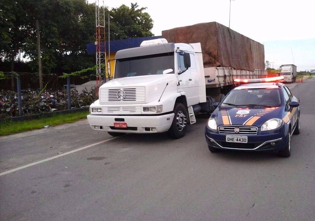 caminhão - Polícia rodoviária