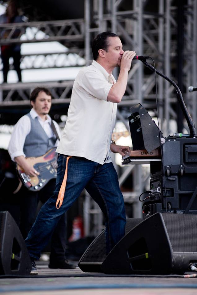 	O vocalista Mike Patton, ex-Faith No More, tocou com seu Tomahawk no 2º dia do Lollapalooza 2013