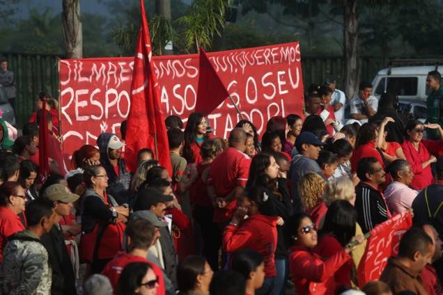 	Concentração de sem-teto que vivem no acampamento da Copa do Povo, em Itaquera, Zona Leste