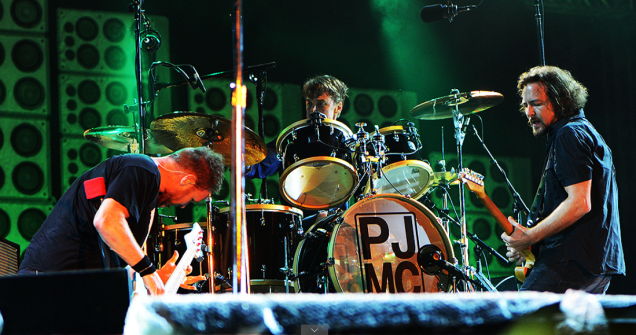 Pearl Jam encerra Lollapalooza 2013