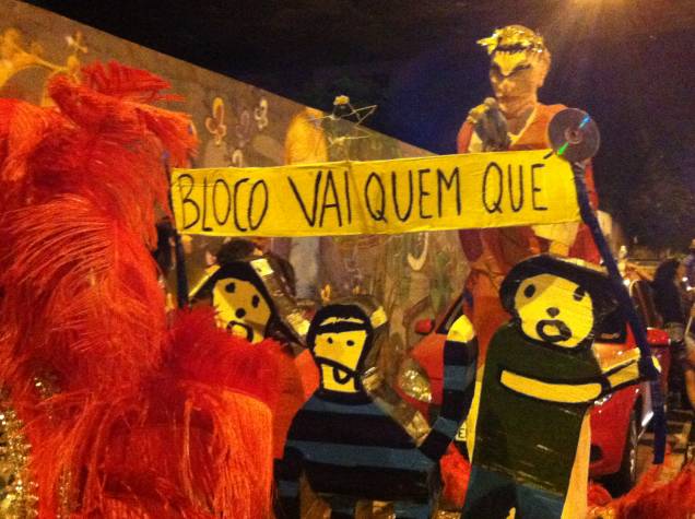 	Concentração do bloco Vai Quem Qué, em Pinheiros - 9/2/2013