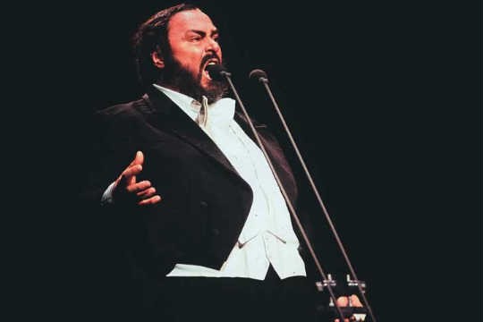 Luciano Pavarotti - 2212