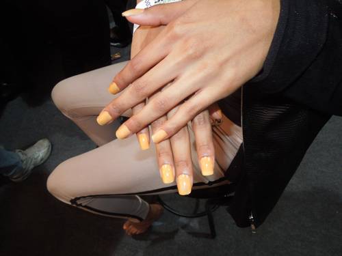 Unhas: cor Risoto de Mandioquinha, da Risqu&eacute;
