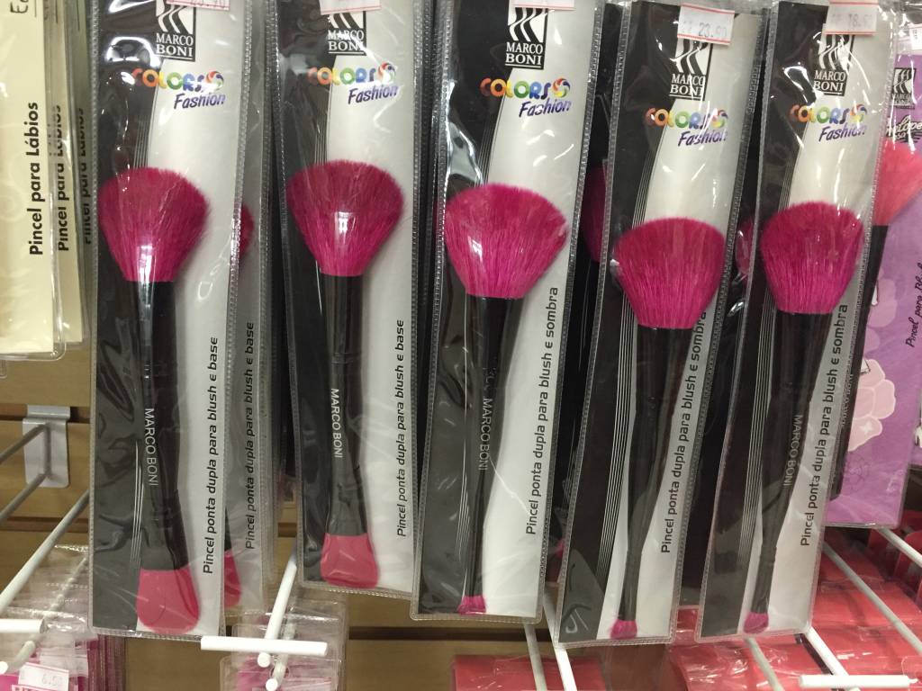 Pincel de base e p&oacute; (23,90 reais)