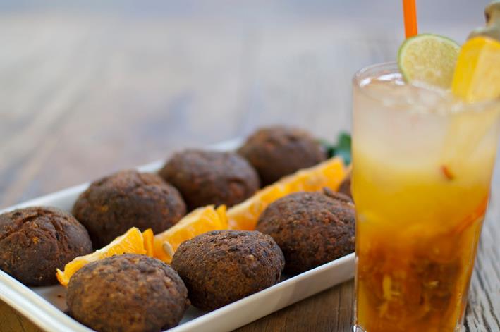 bolinho feijoada paribar