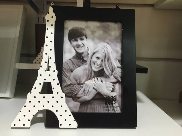 Porta-retrato Paris (31,50 reais) Porta-retrato Paris (31,50 reais)
