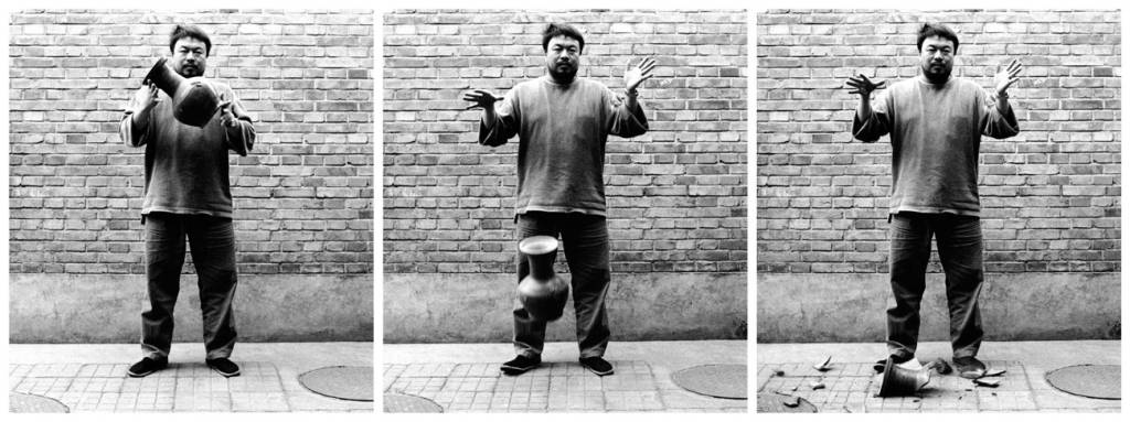 Ai Weiwei - Dropping a Han-Dynasty Urn - 1995