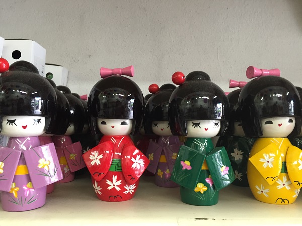 Boneca japonesa Koreshi coque grande (19 reais)